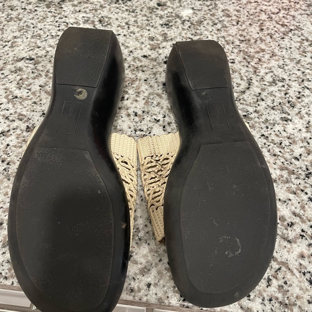 Cream Color Sandals - Picture 4 of 5